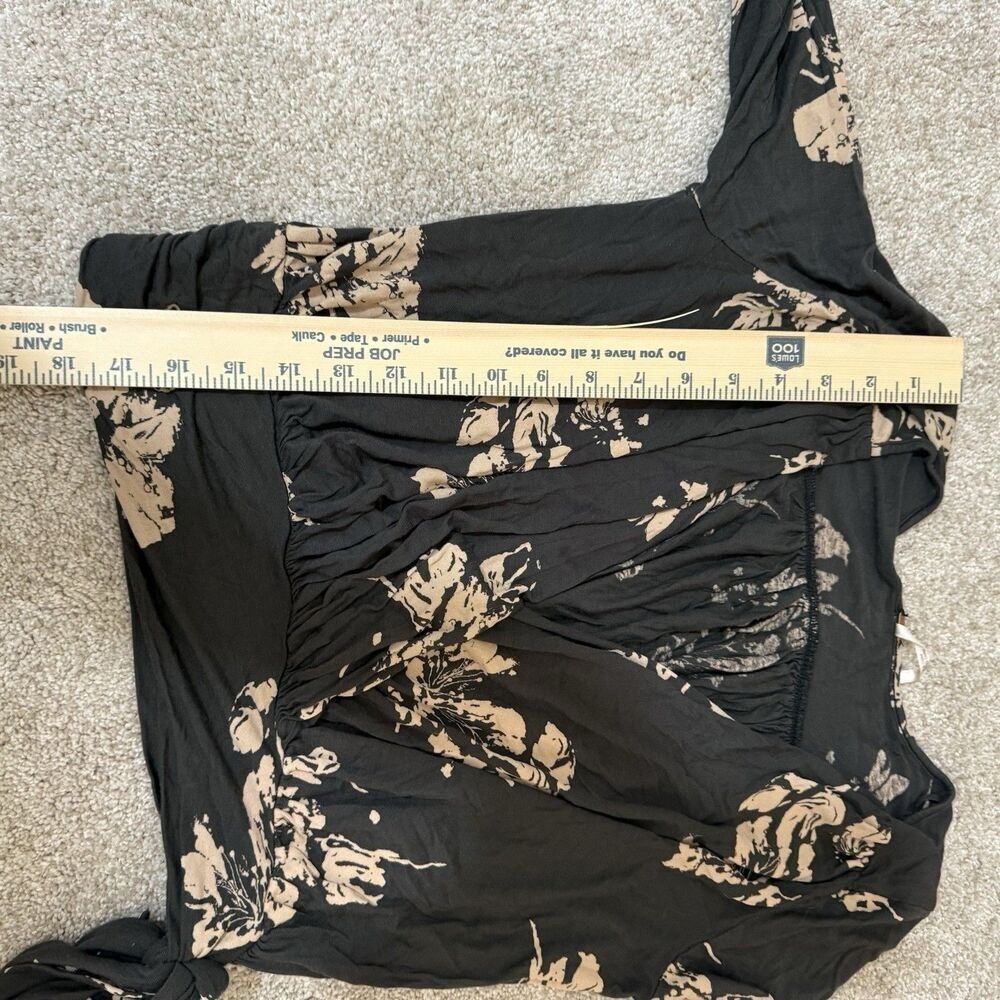 Free People Women's Fiona Floral Boho Black Wrap Blouse Size‎ XS Bell Sleeve - Picture 10 of 10